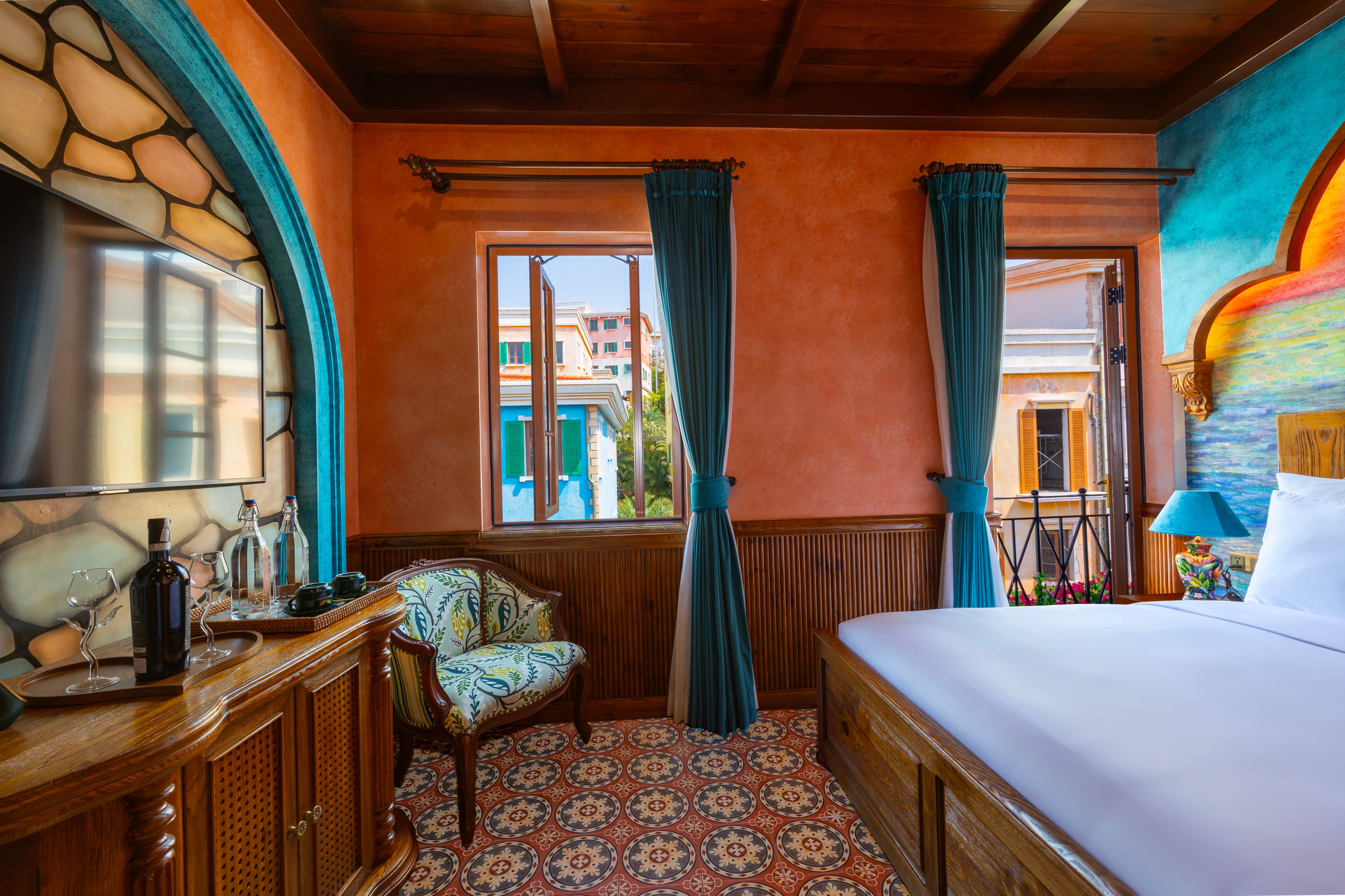 room detail thumbnail 1