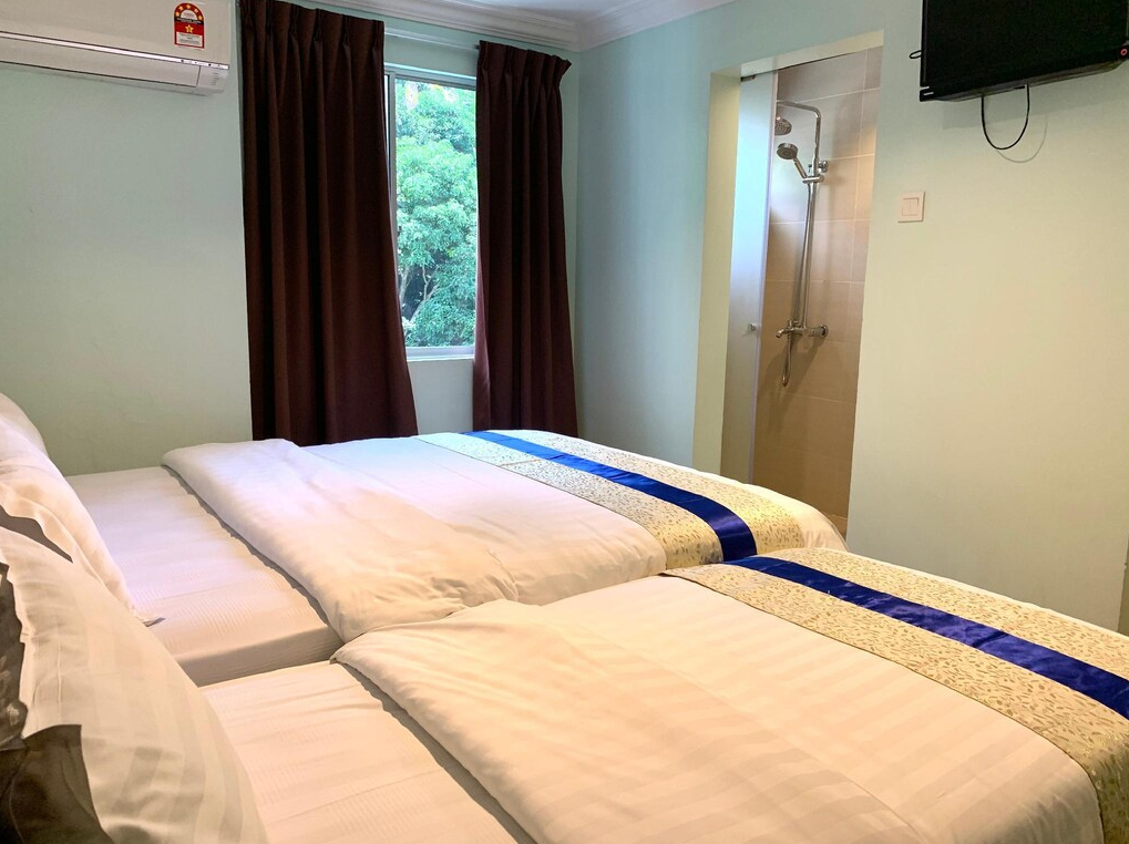 room detail thumbnail 1