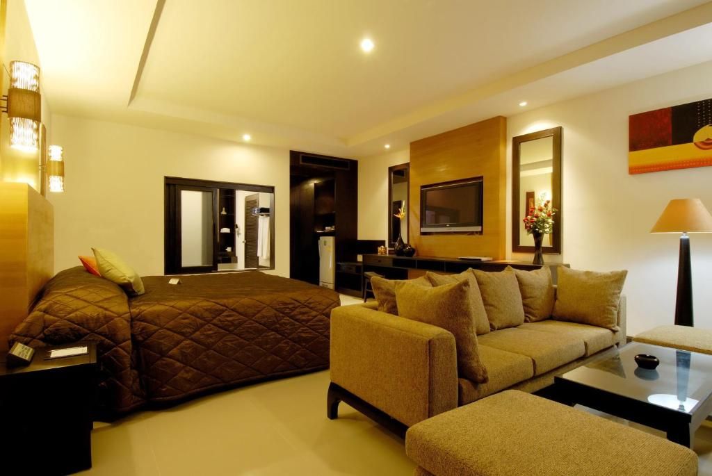 room detail thumbnail 2