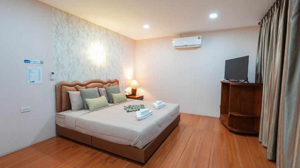 room detail thumbnail 0