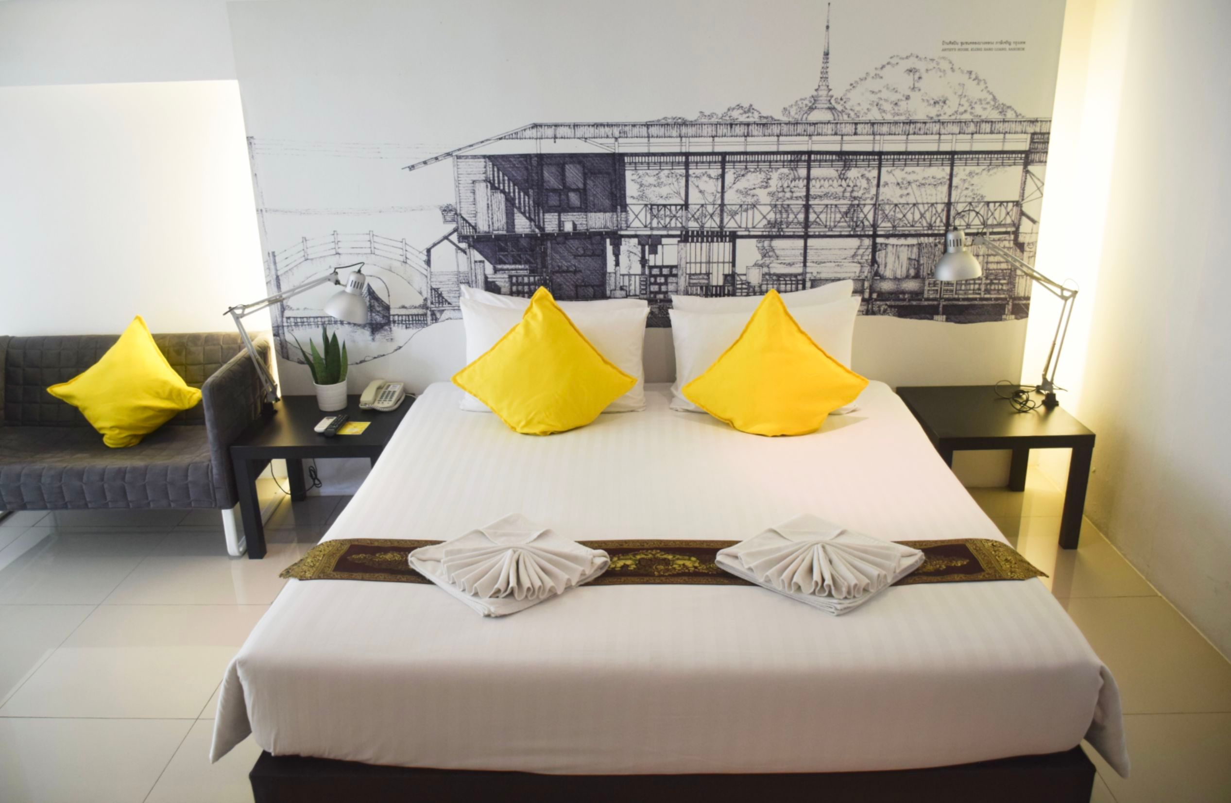 room detail thumbnail 0