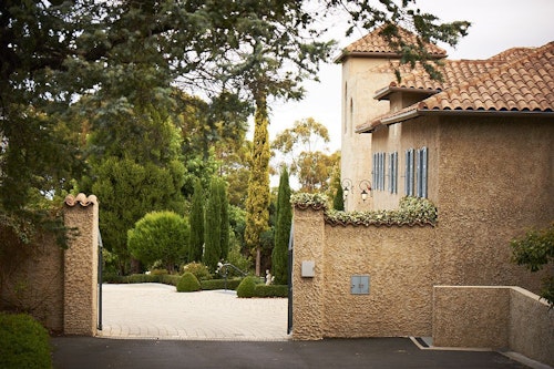 Villa Howden: Hobart Hotel | Luxury Accommodation thumbnail