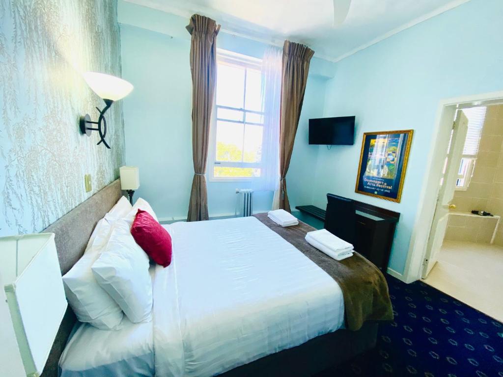 room detail thumbnail 0