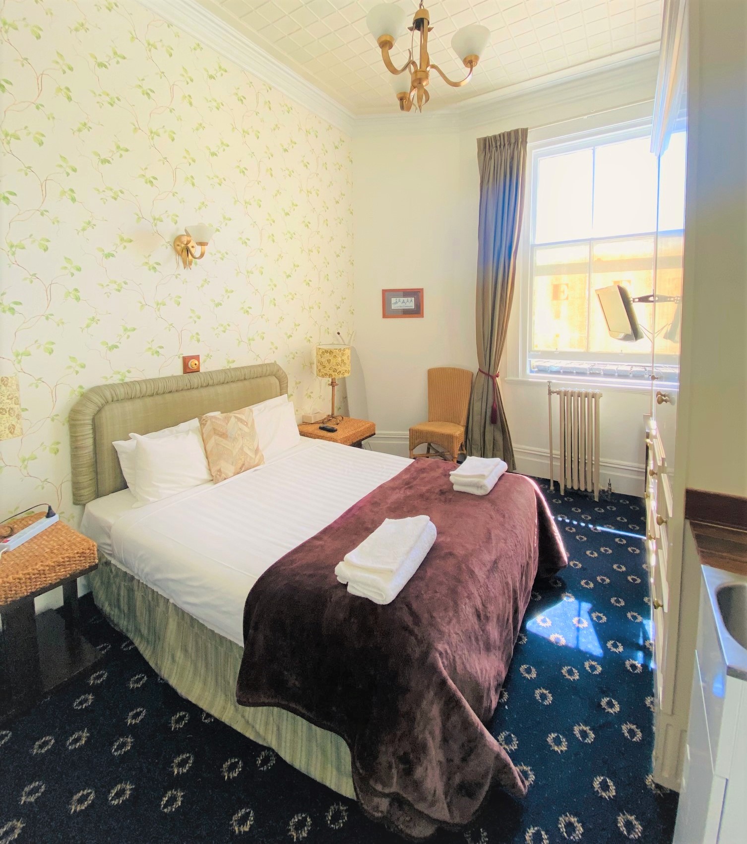 room detail thumbnail 0