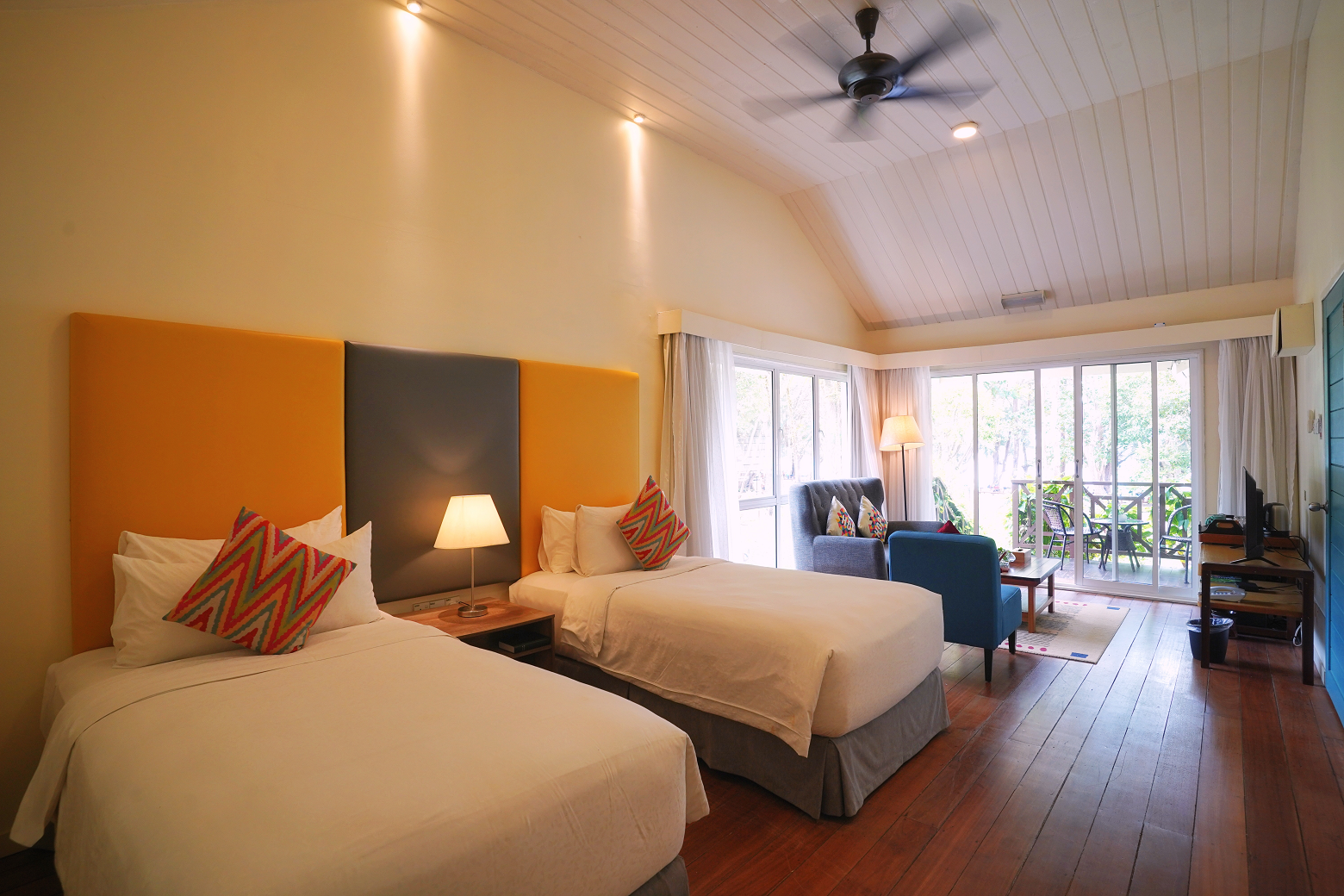 room detail thumbnail 1