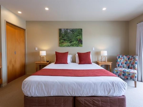 Te Weheka Hotel Fox Glacier thumbnail