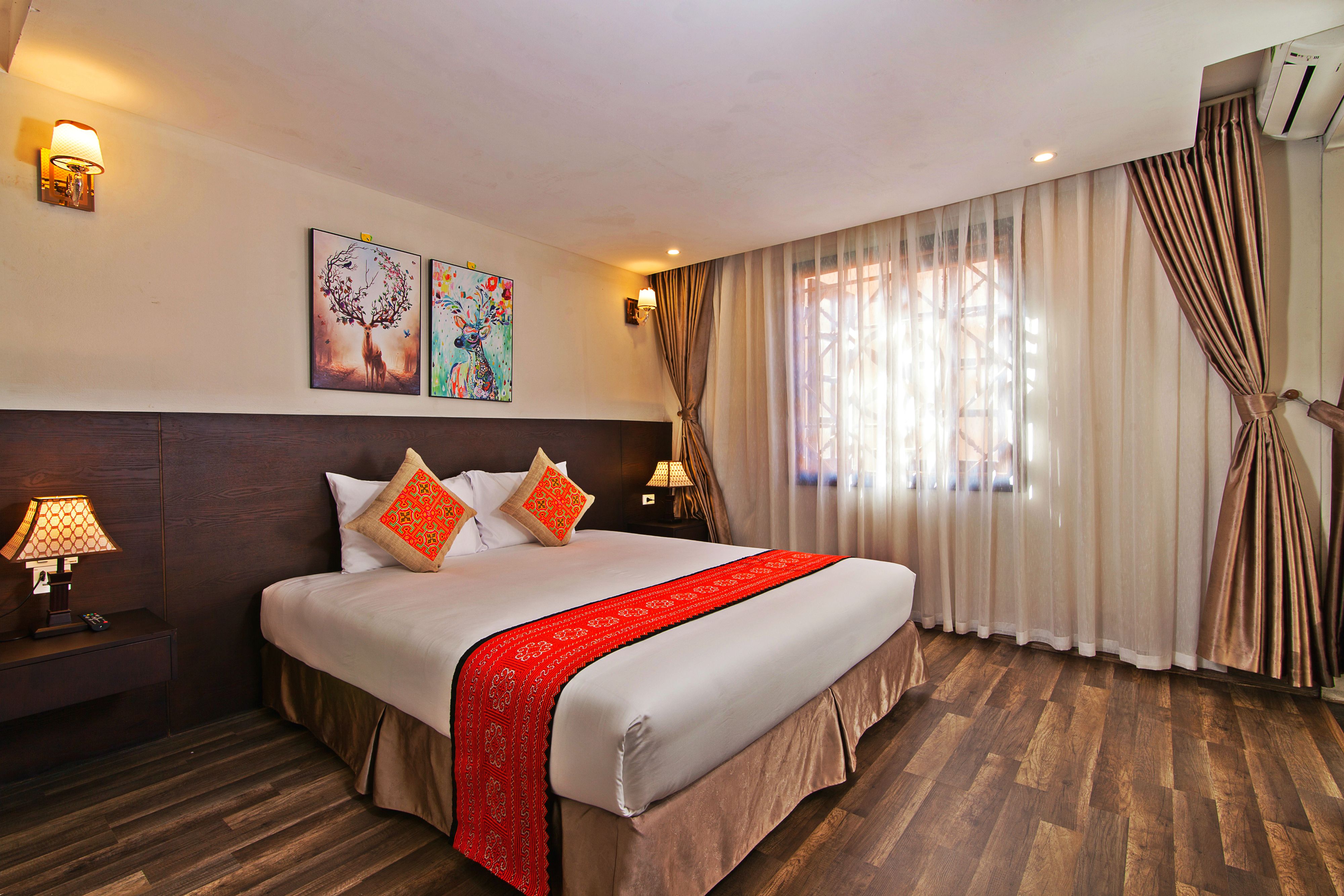 room detail thumbnail 2