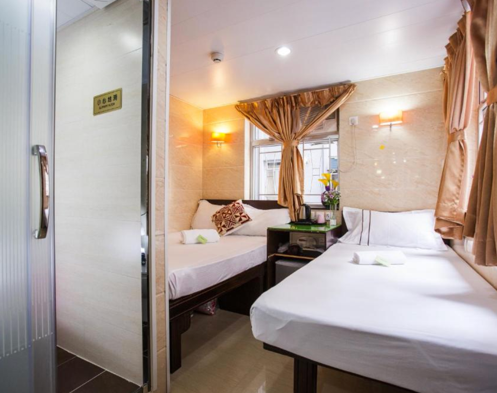 room detail thumbnail 0