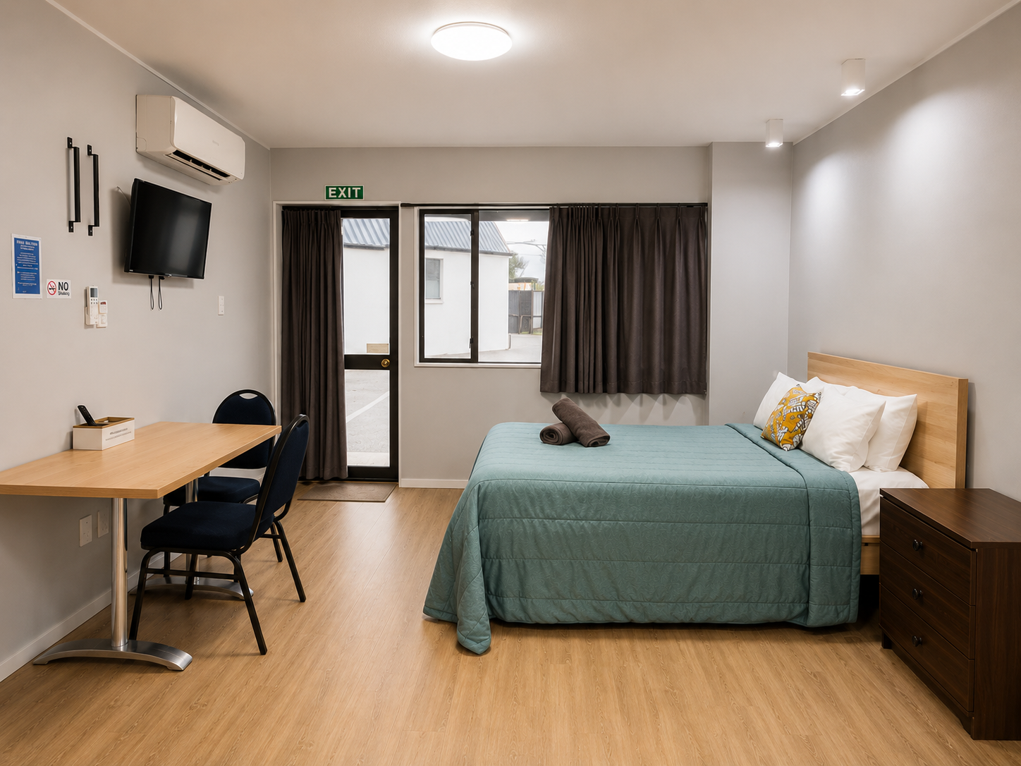 room detail thumbnail 1