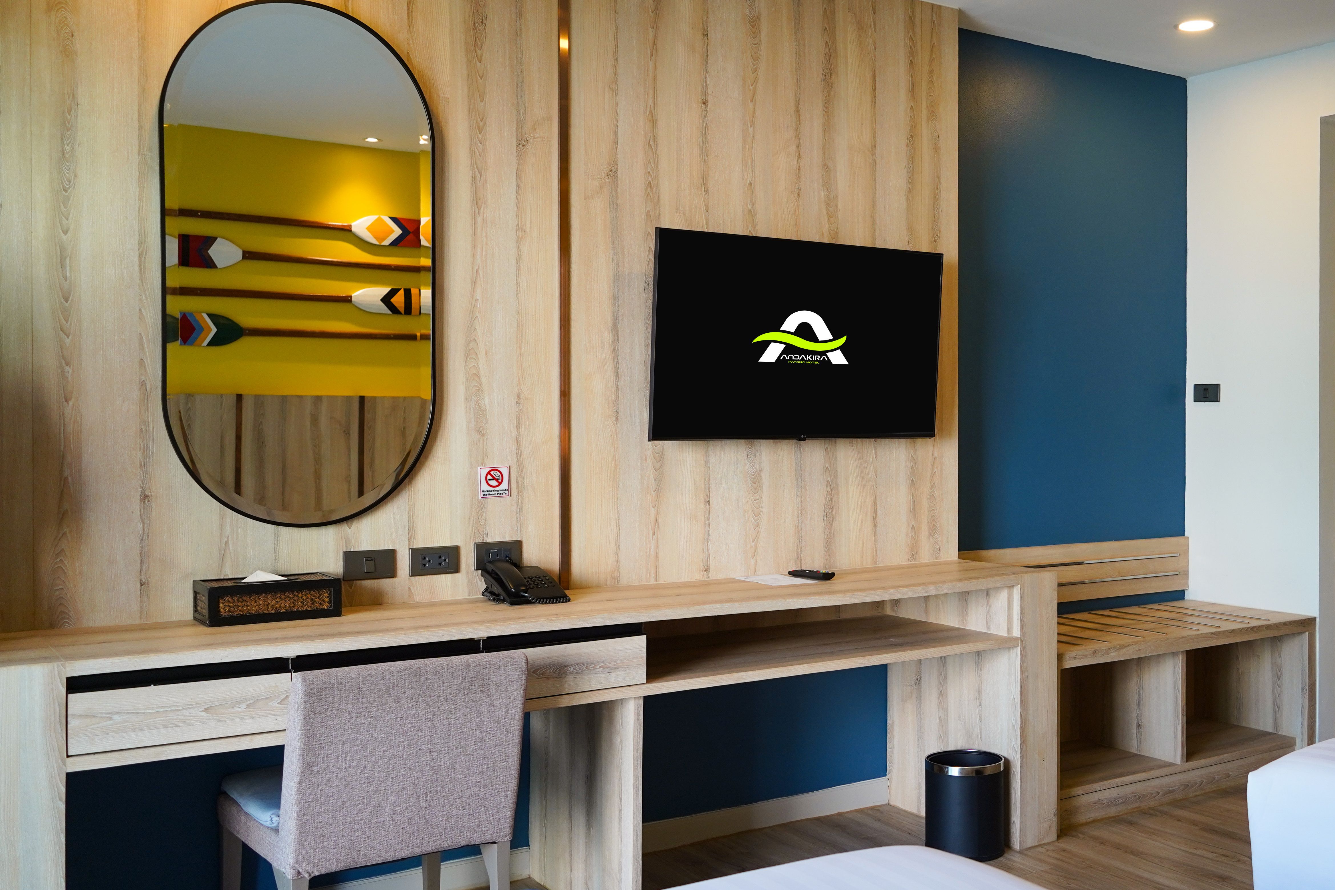 room detail thumbnail 2