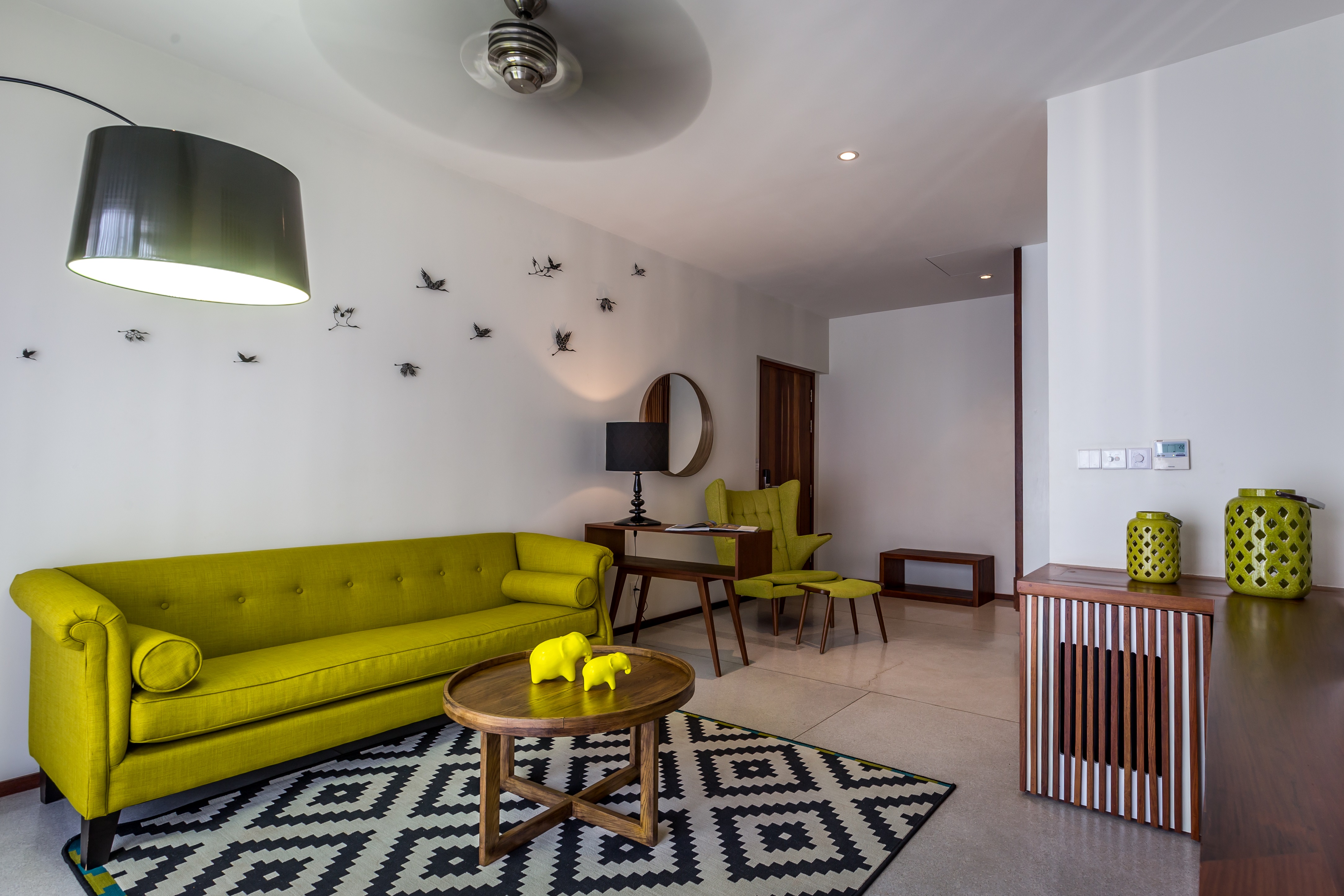 room detail thumbnail 2