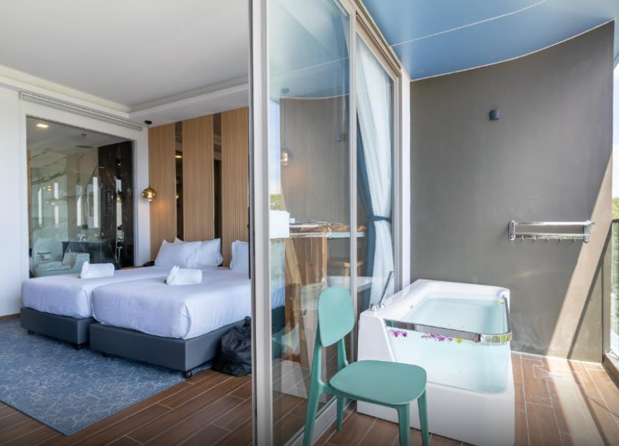 room detail thumbnail 2