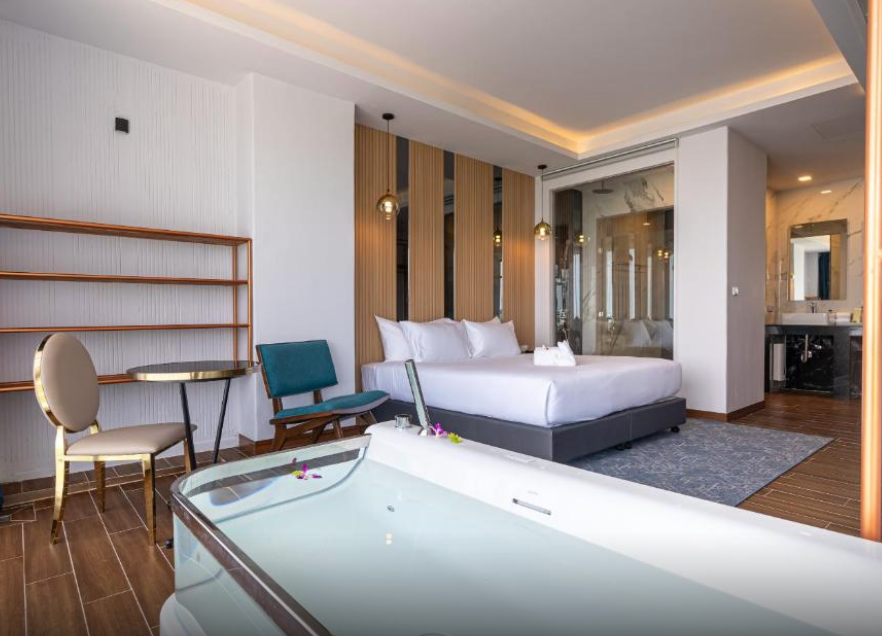 room detail thumbnail 1