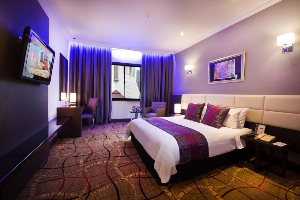 room detail thumbnail 1