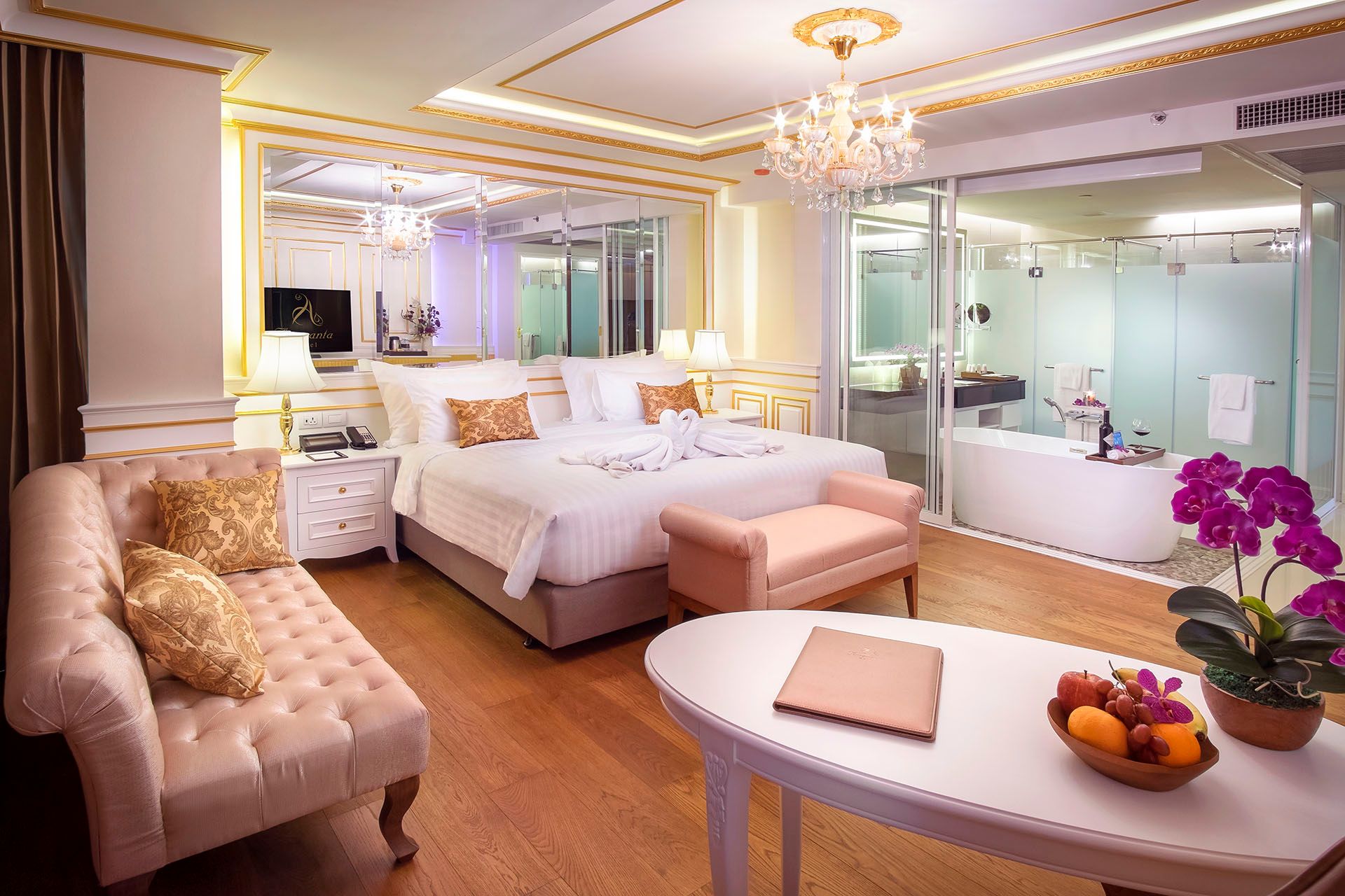 room detail thumbnail 1