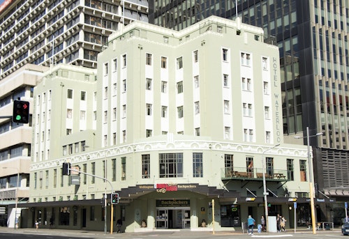 Hotel Waterloo & Backpackers thumbnail