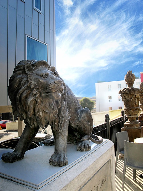 King and Queen Hotel Suites thumbnail