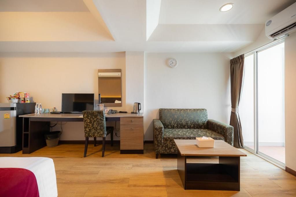 room detail thumbnail 1