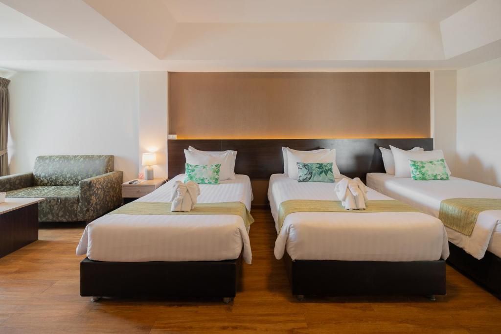 room detail thumbnail 2