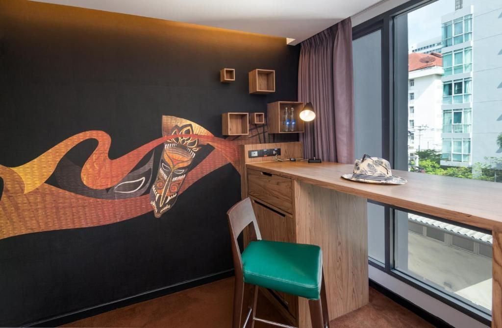 room detail thumbnail 1