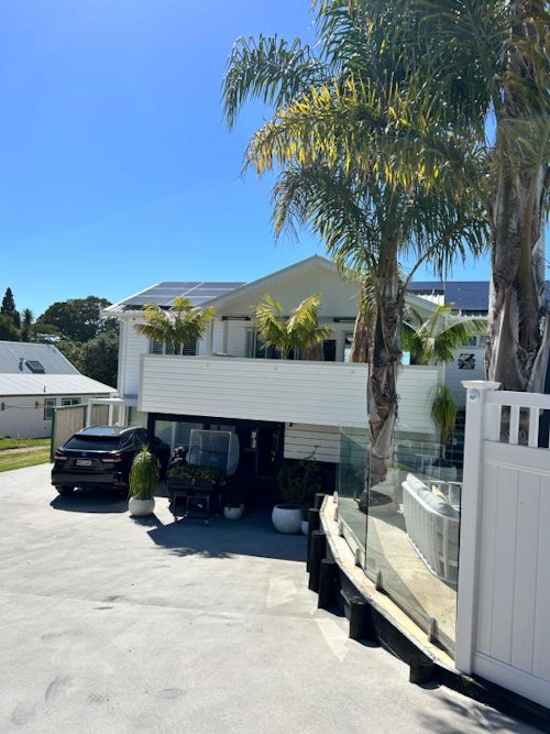 The Hahei Pavillion Guest House thumbnail