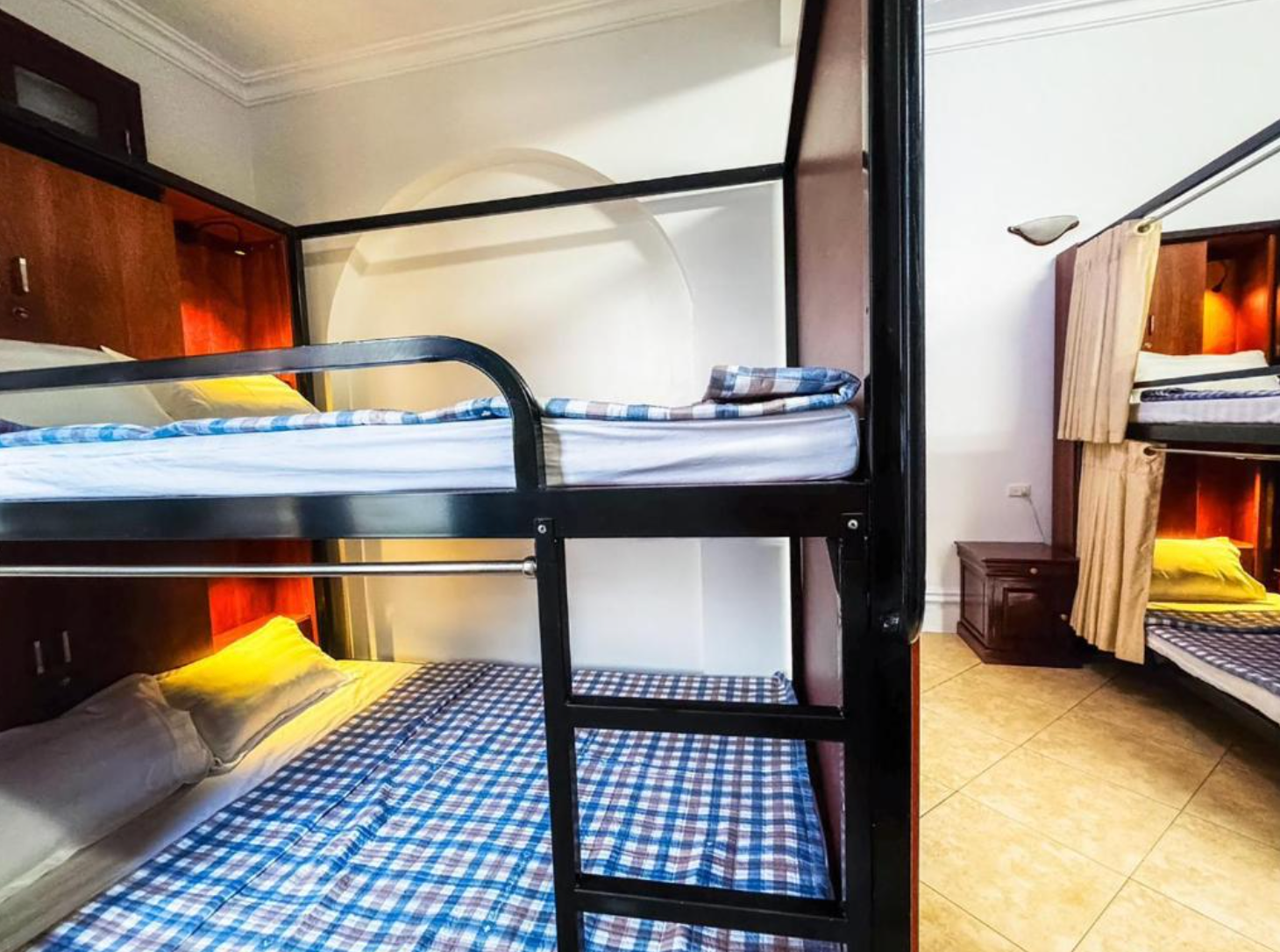 room detail thumbnail 1