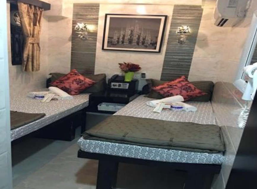 room detail thumbnail 1