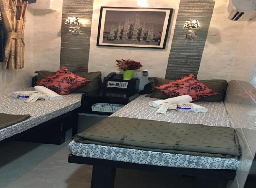 room detail thumbnail 2