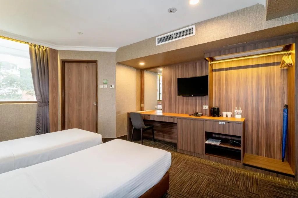 room detail thumbnail 2