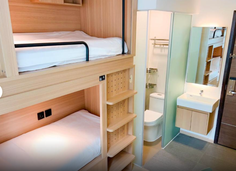 room detail thumbnail 1