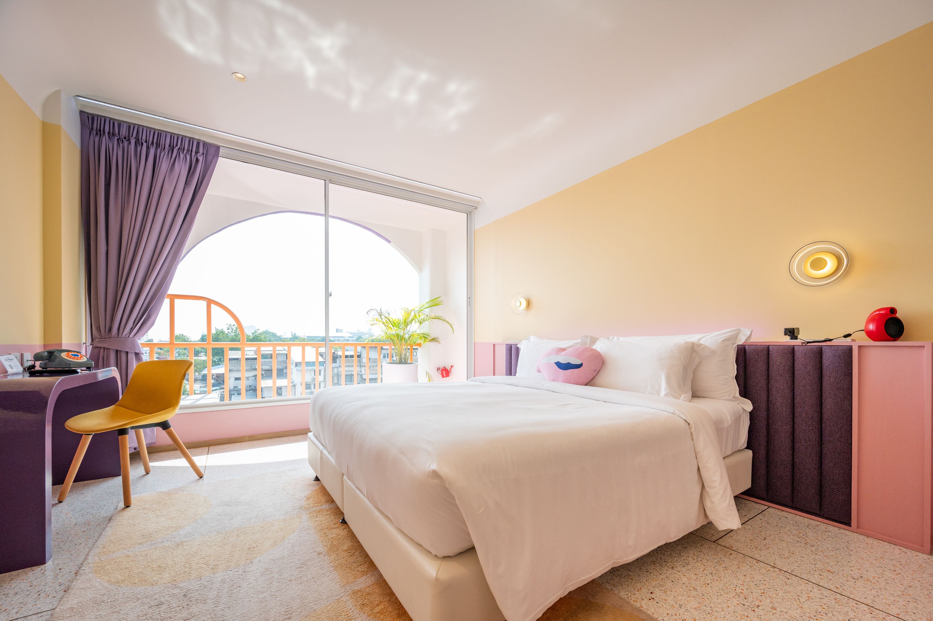 room detail thumbnail 0