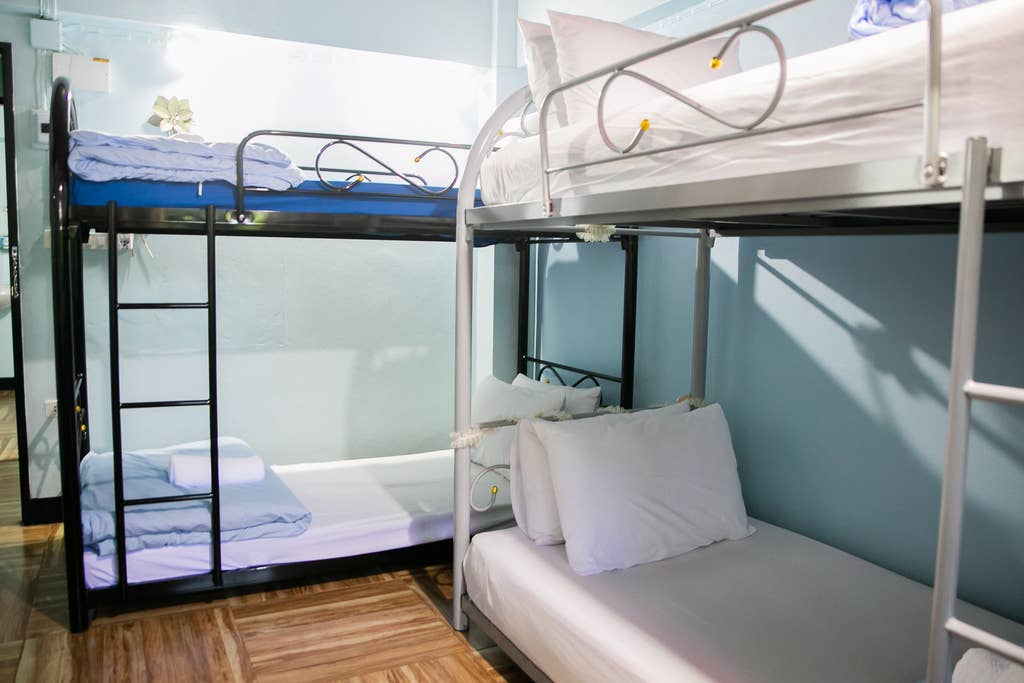 room detail thumbnail 1