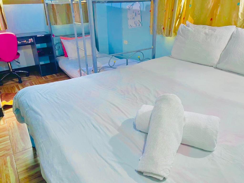 room detail thumbnail 0