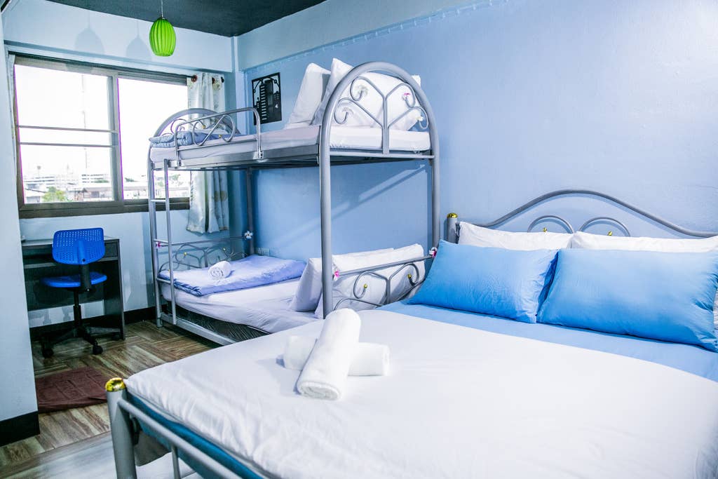 room detail thumbnail 0