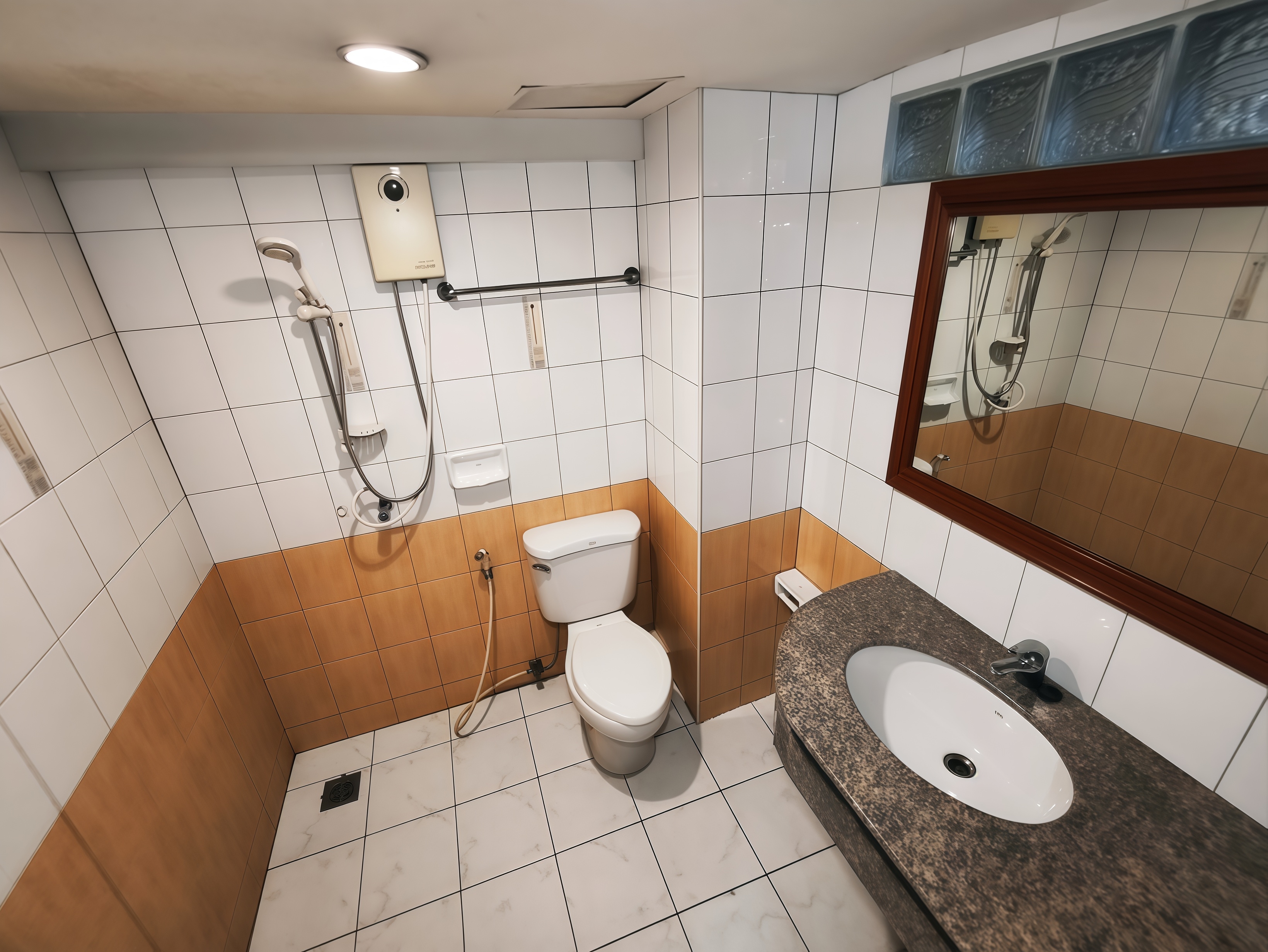 room detail thumbnail 1