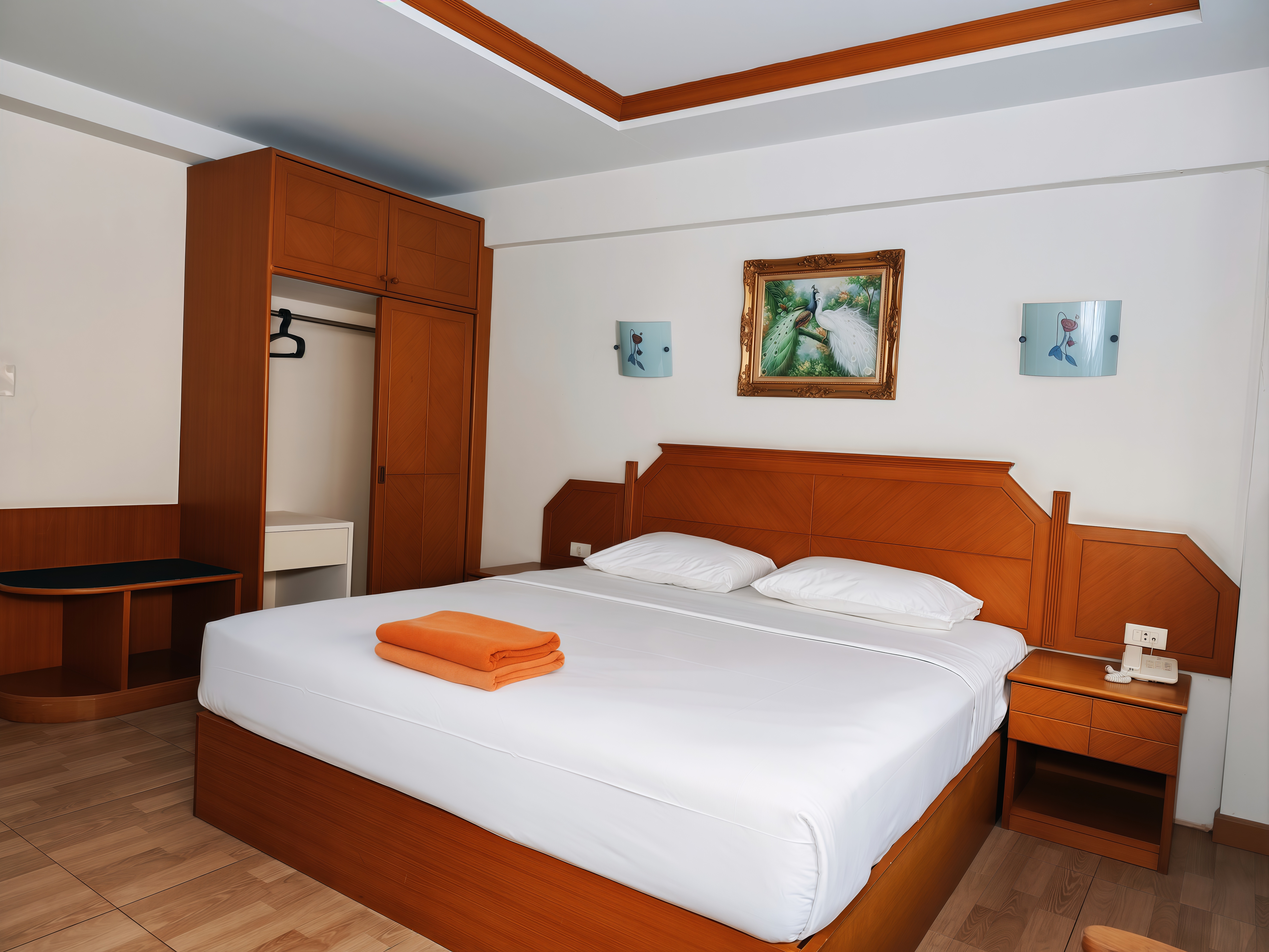 room detail thumbnail 0