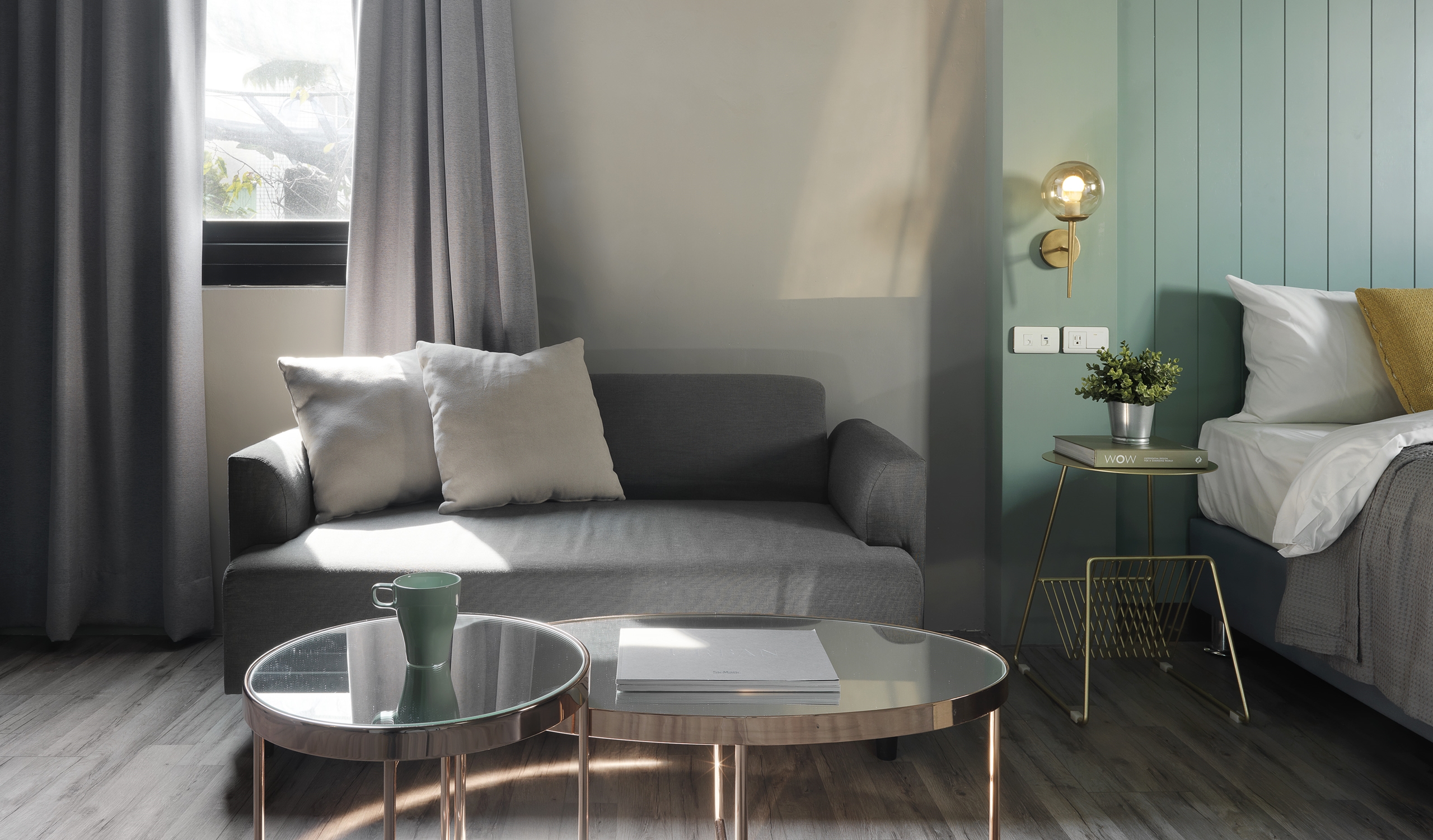 room detail thumbnail 2