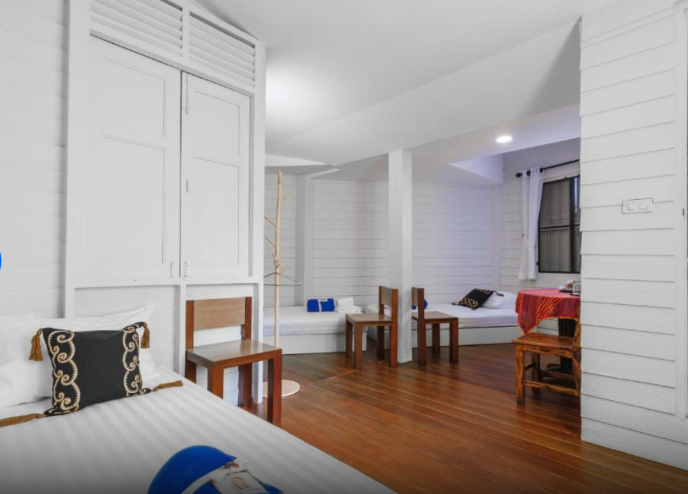 room detail thumbnail 0