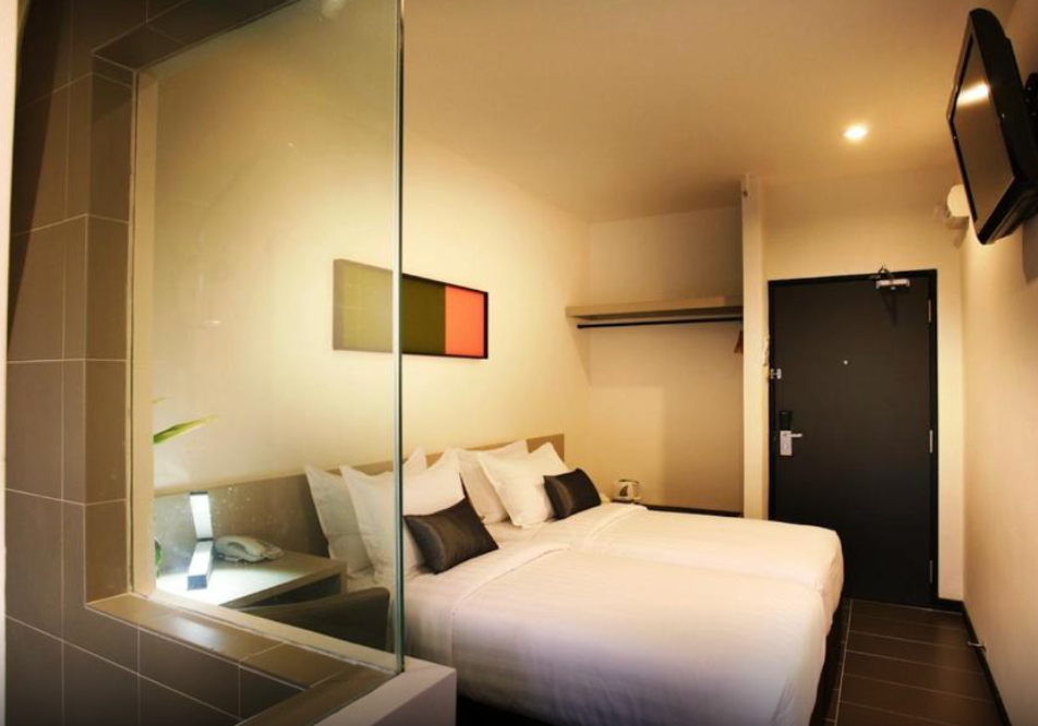 room detail thumbnail 0