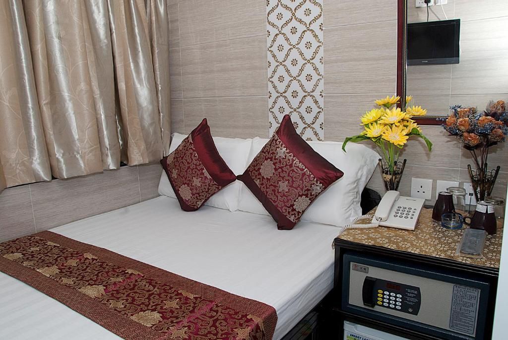 room detail thumbnail 1