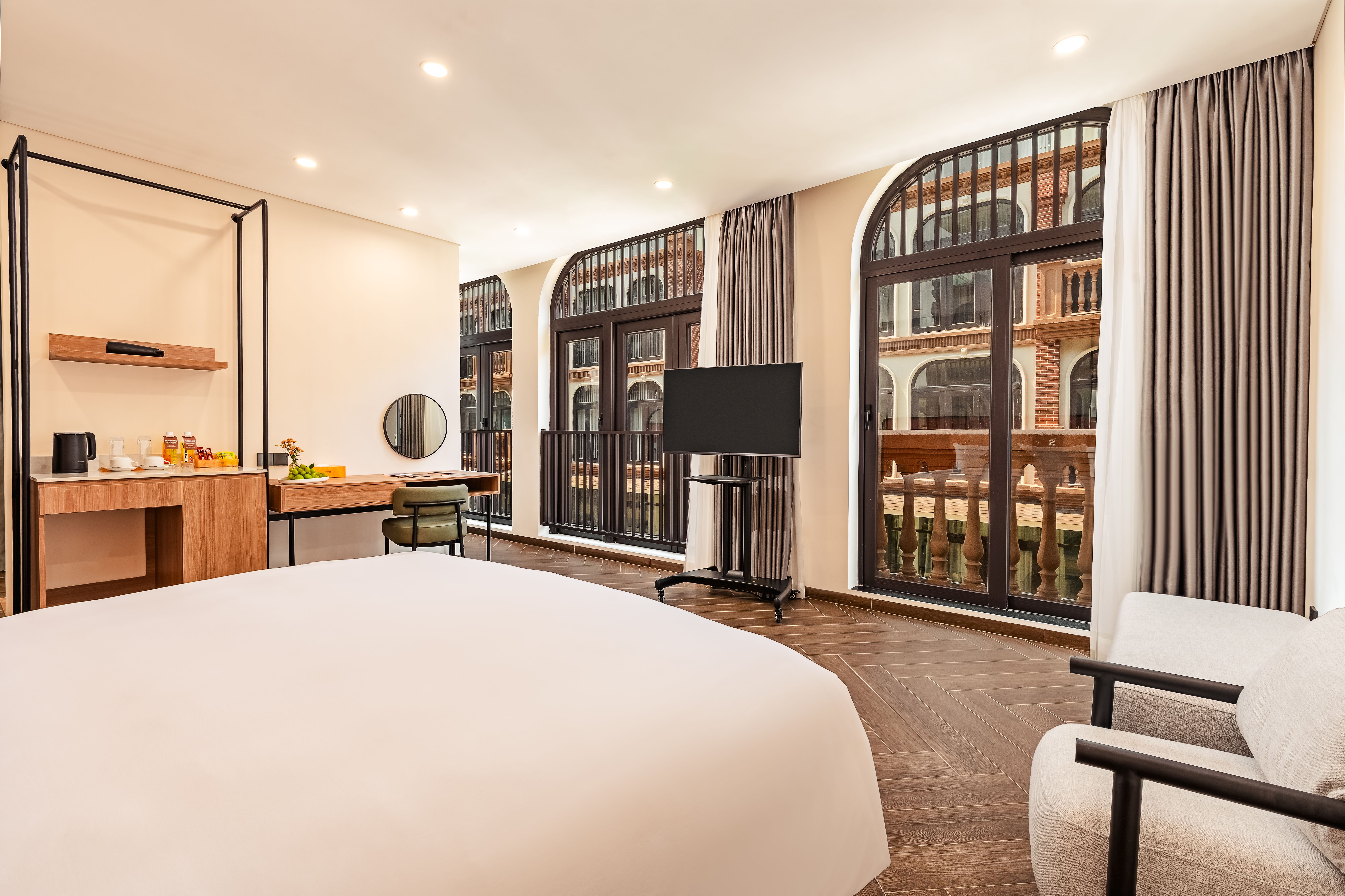 room detail thumbnail 2