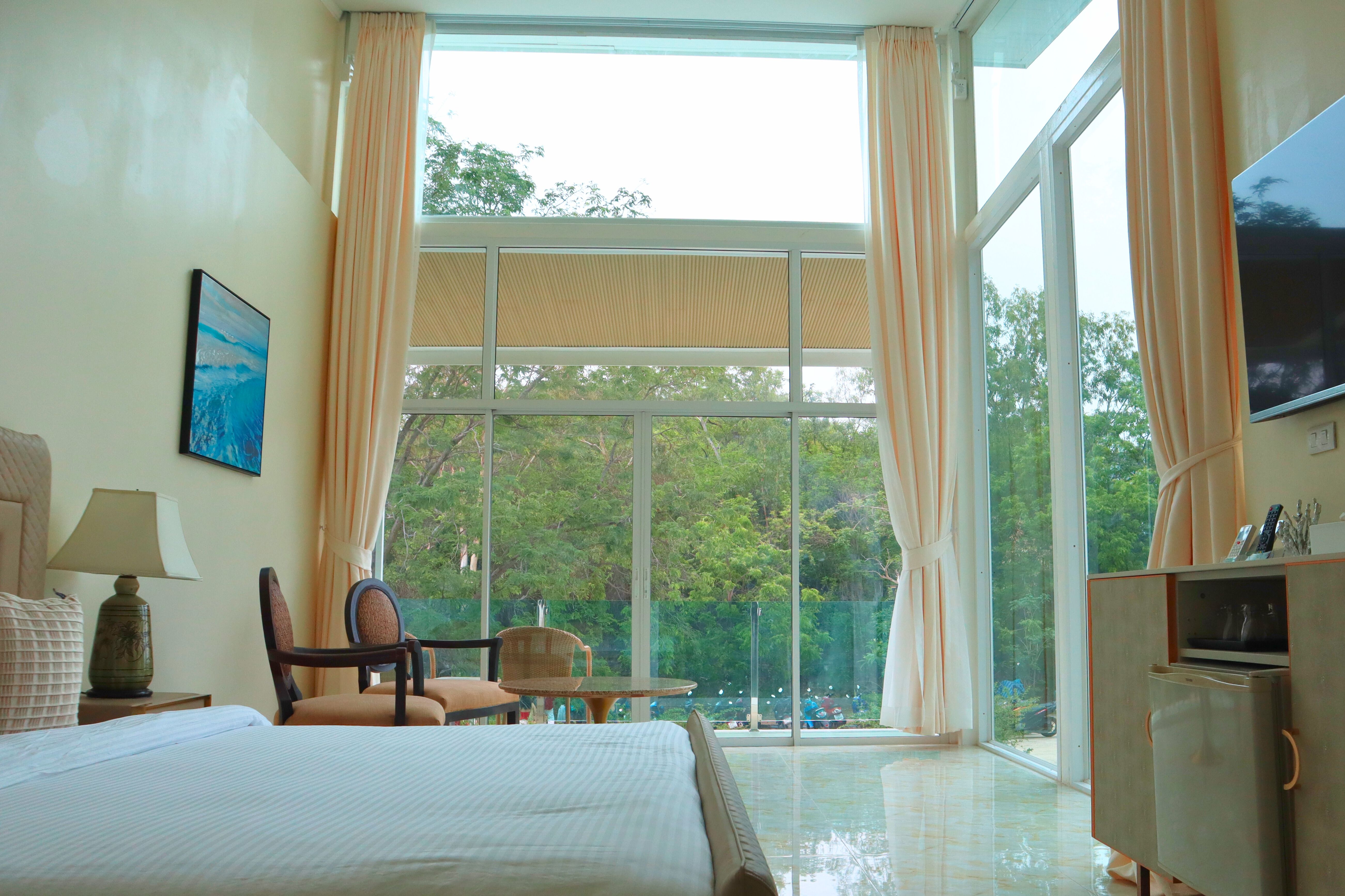 room detail thumbnail 0