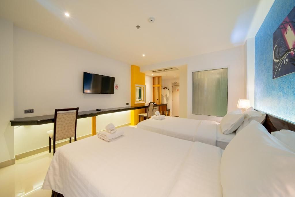 room detail thumbnail 1