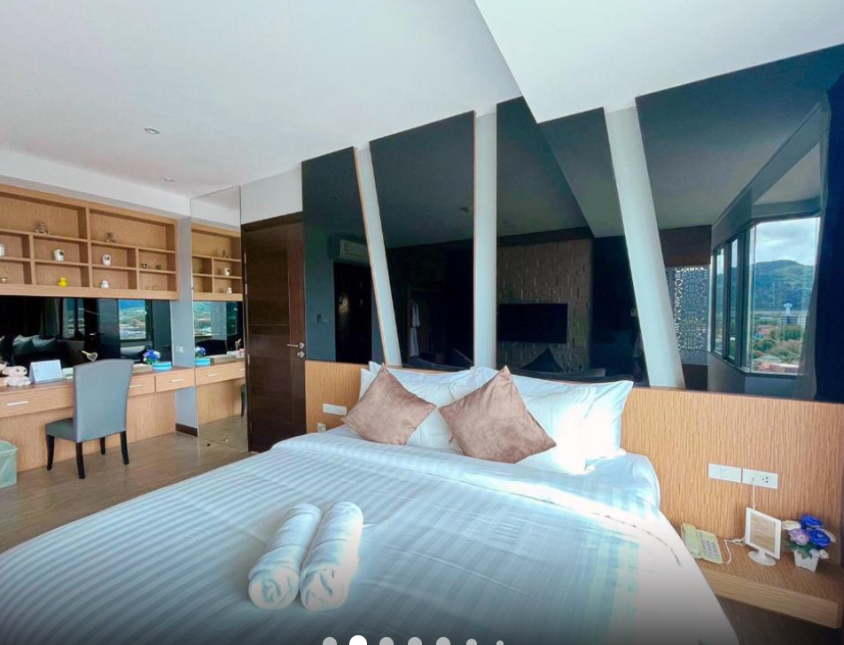 room detail thumbnail 1