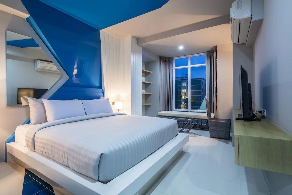 room detail thumbnail 0