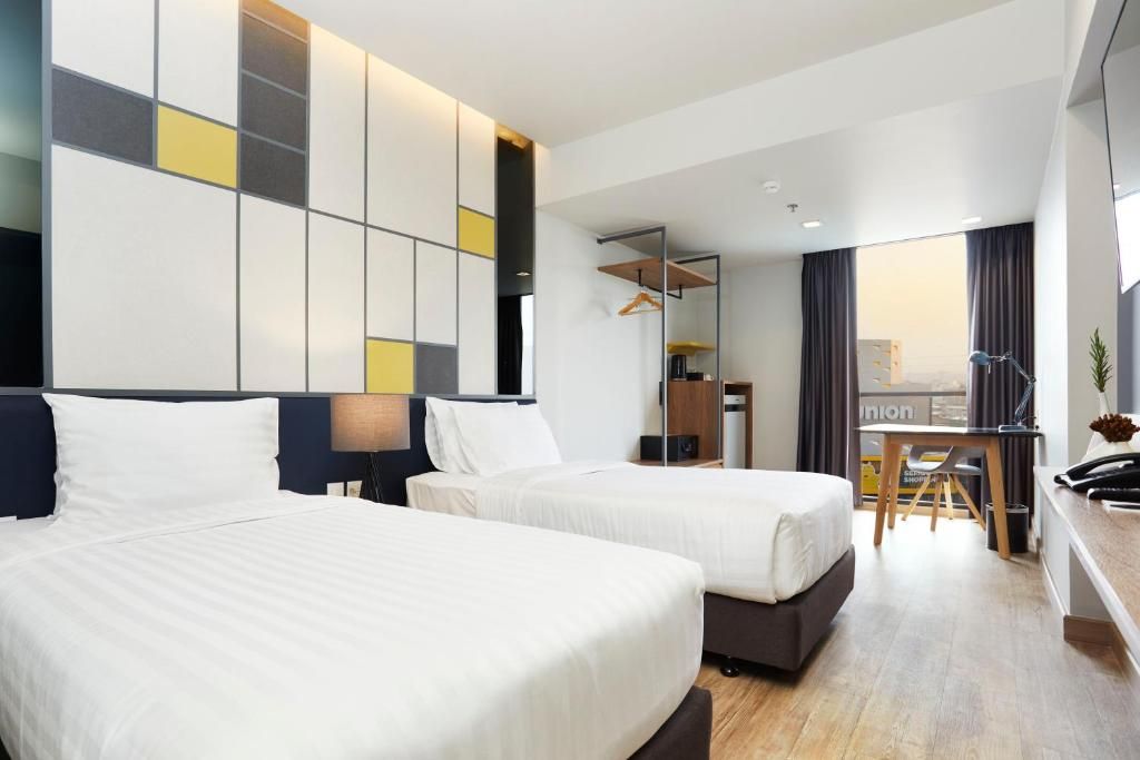 room detail thumbnail 1