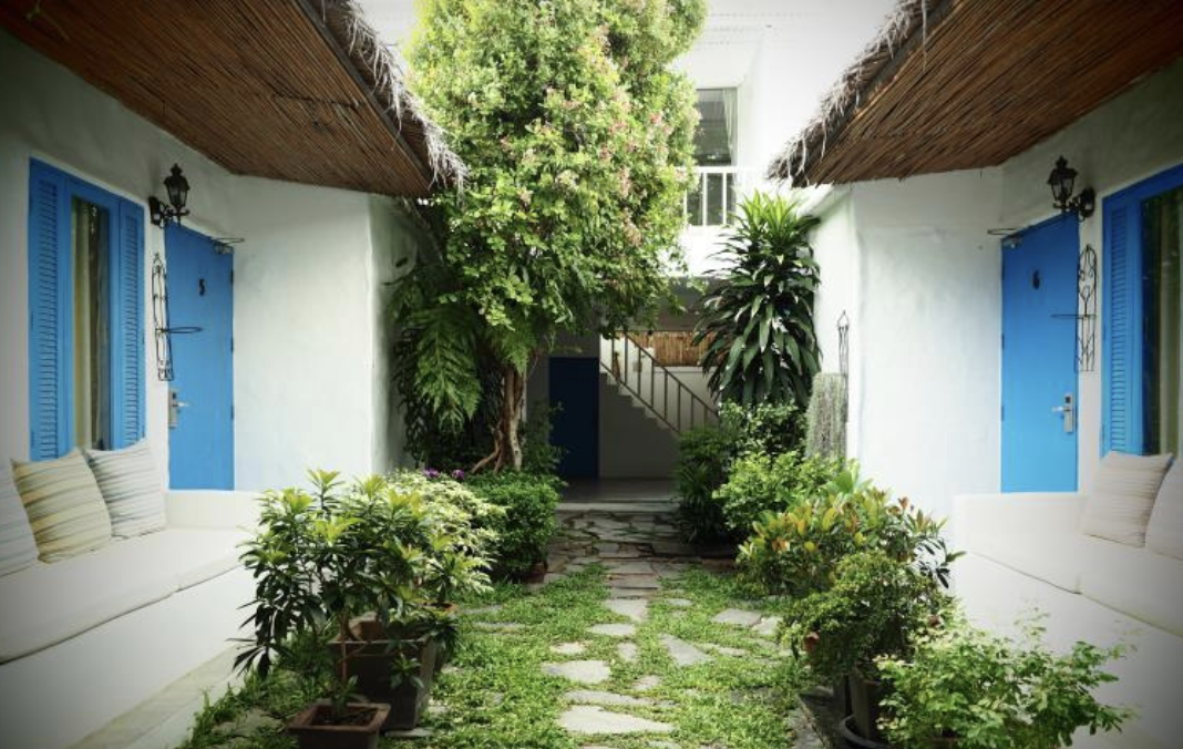 room detail thumbnail 2