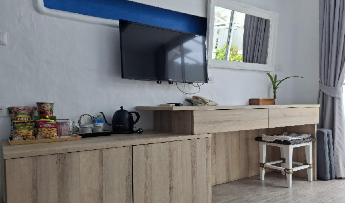 room detail thumbnail 1