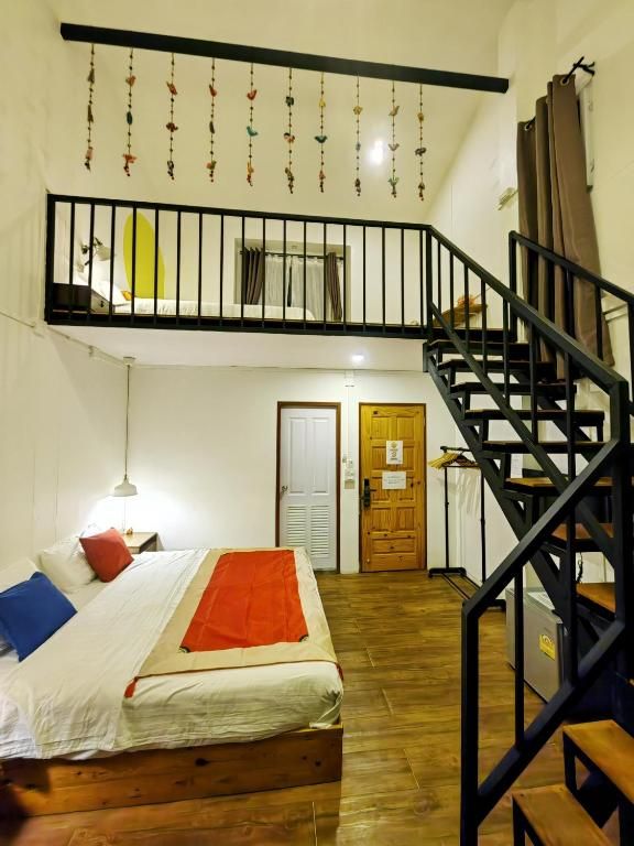 room detail thumbnail 0