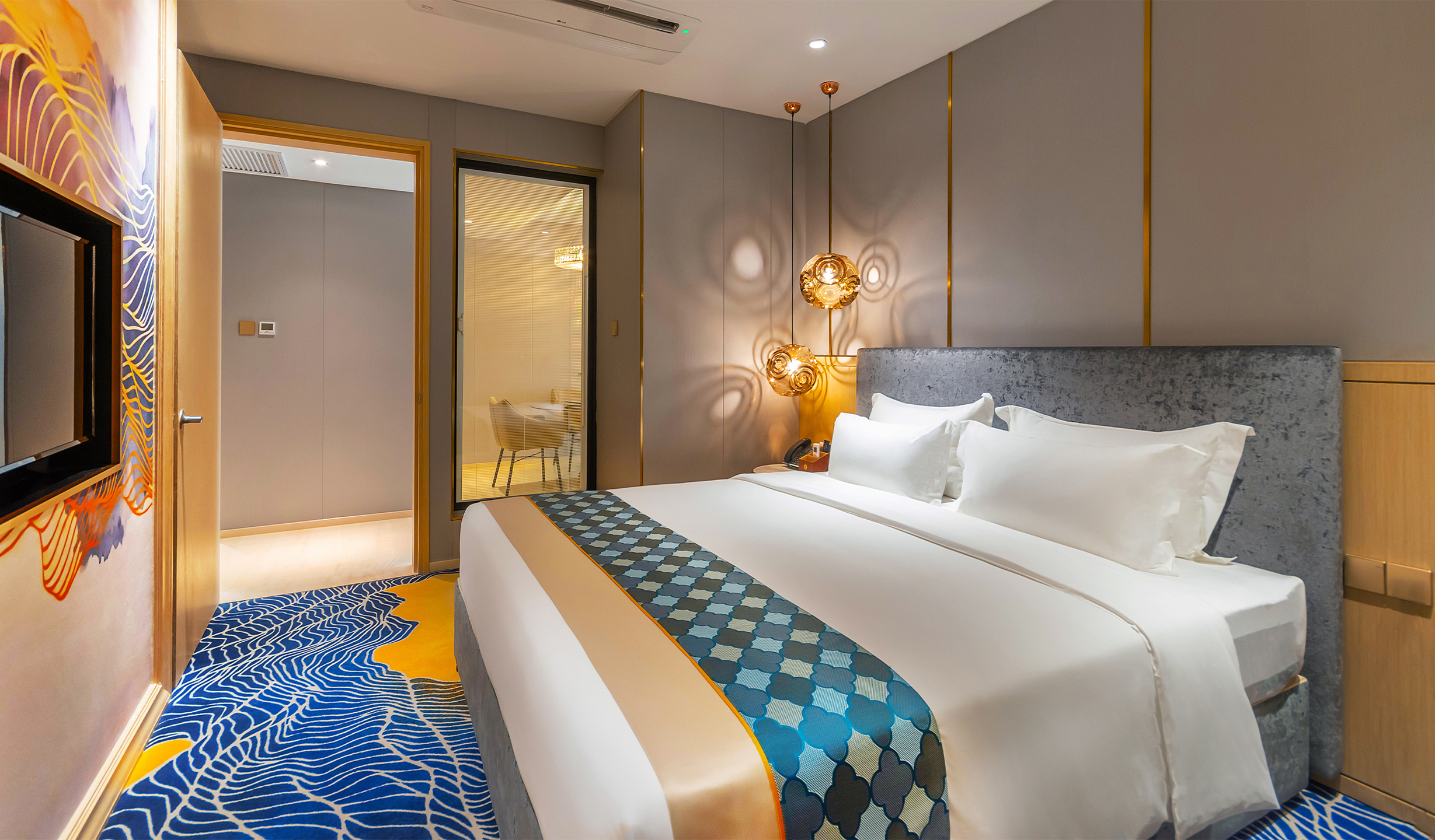 room detail thumbnail 1